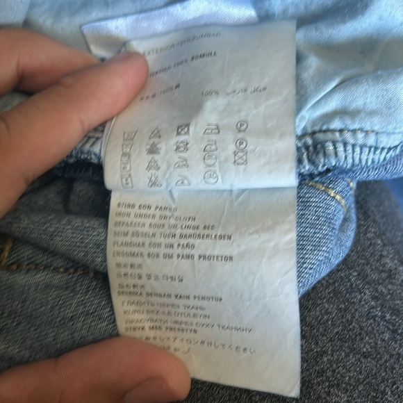 Relaxed Fit Blue Jeans with Cropped Length - Picture 6 of 9